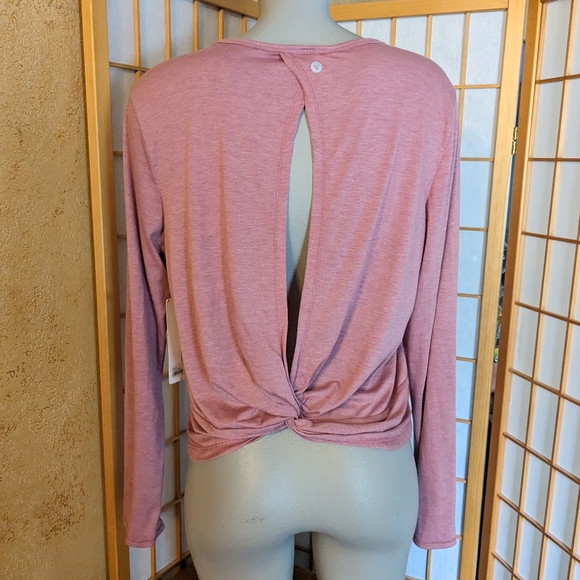 Velocity, open back athletic top, NEW with tags, large FINAL PRICE DROP ๐ง๐ง๐ง - Picture 1 of 7